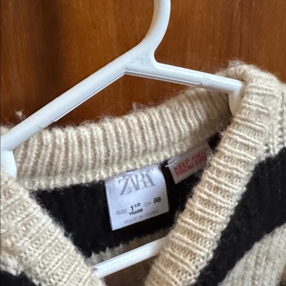 Zara Striped Black and White Sweater - Picture 2 of 5